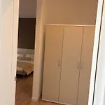 Venice בית אירוח *